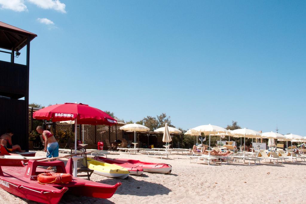 Country & Beach B&B Capoterra Eksteriør billede